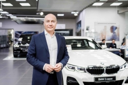 отличие серого автосалона от официального дилера